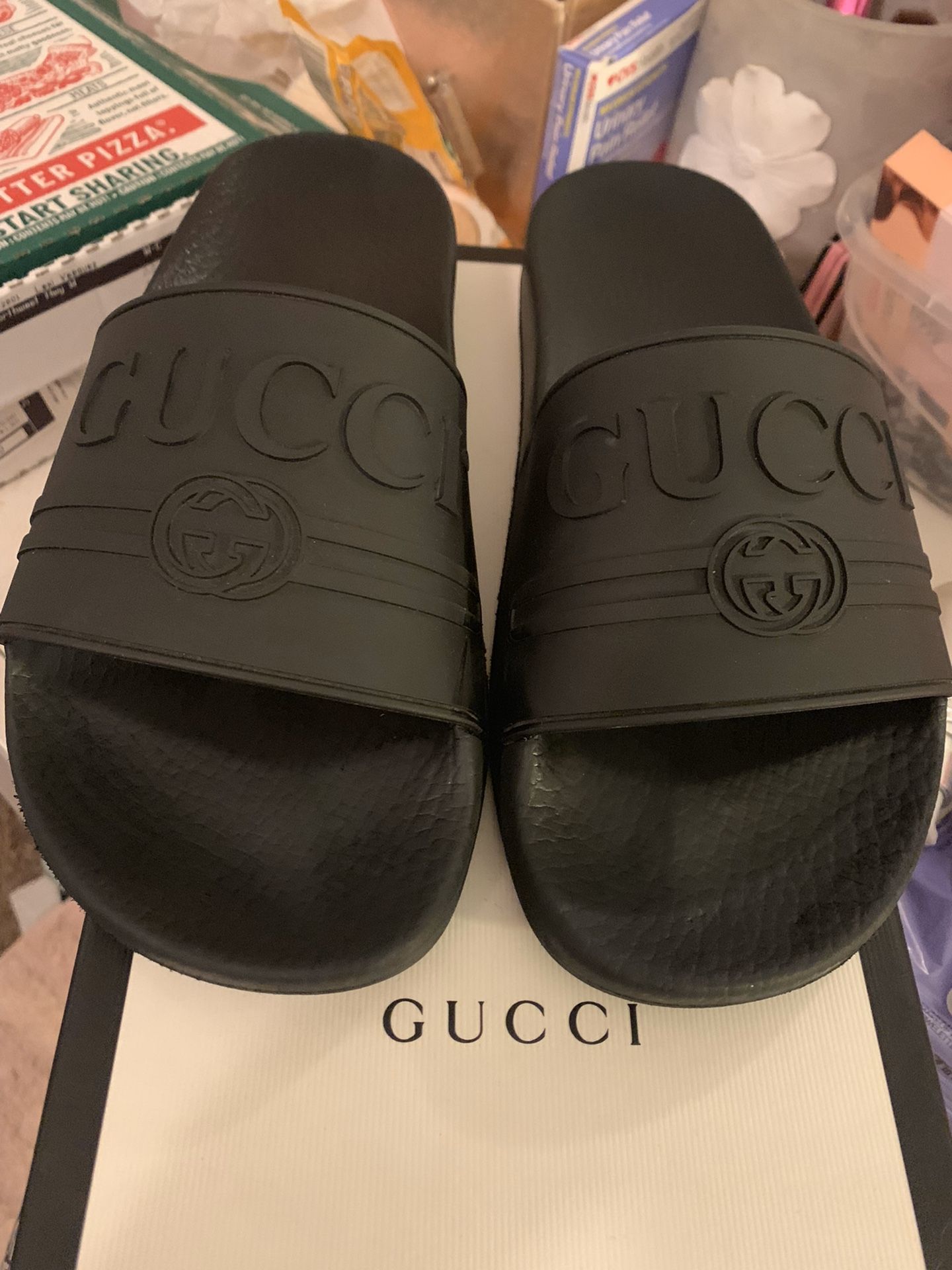 All black Gucci slides hmu!! Size 7