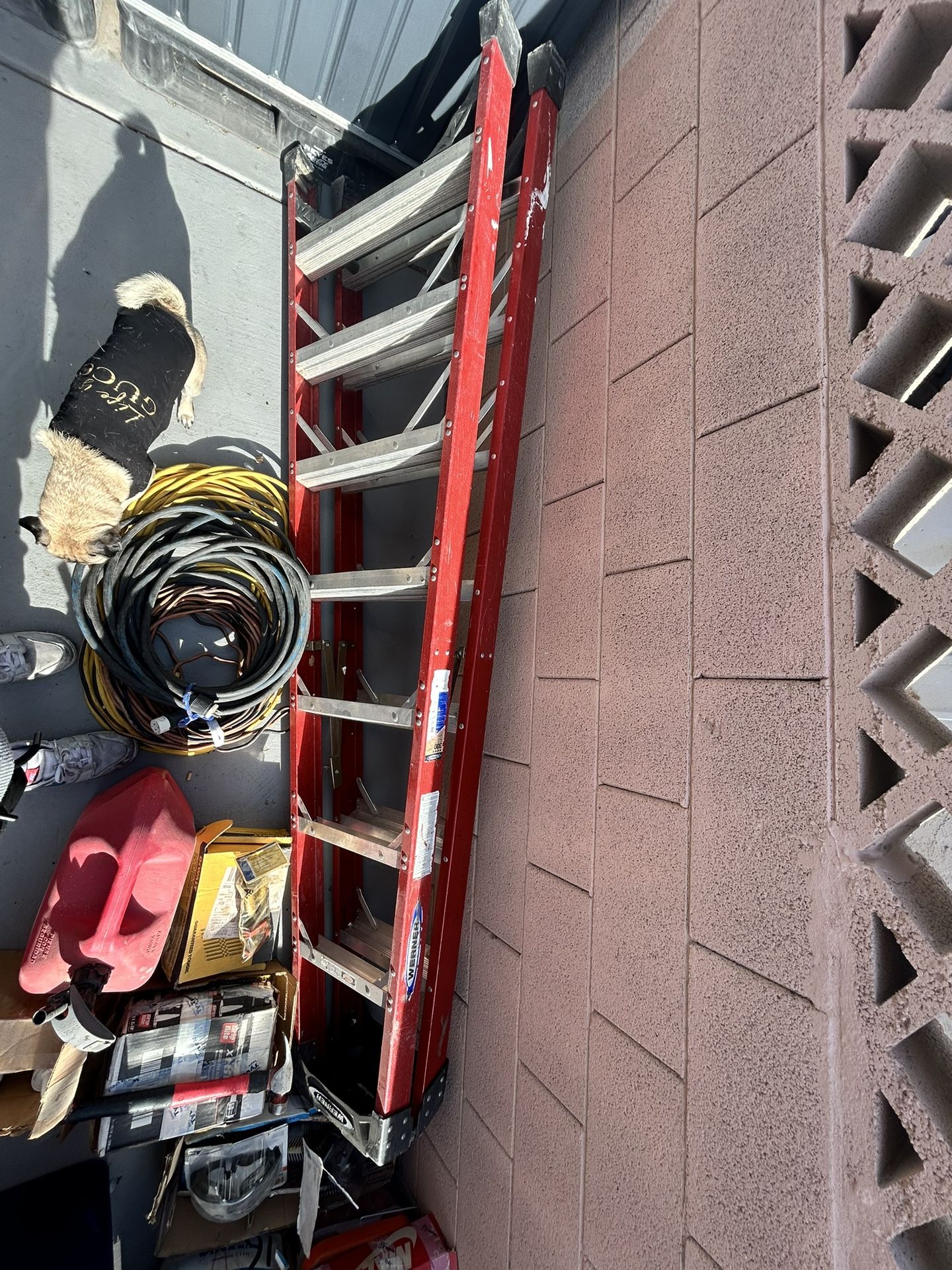 8ft 300lb Werner Double Step Ladder