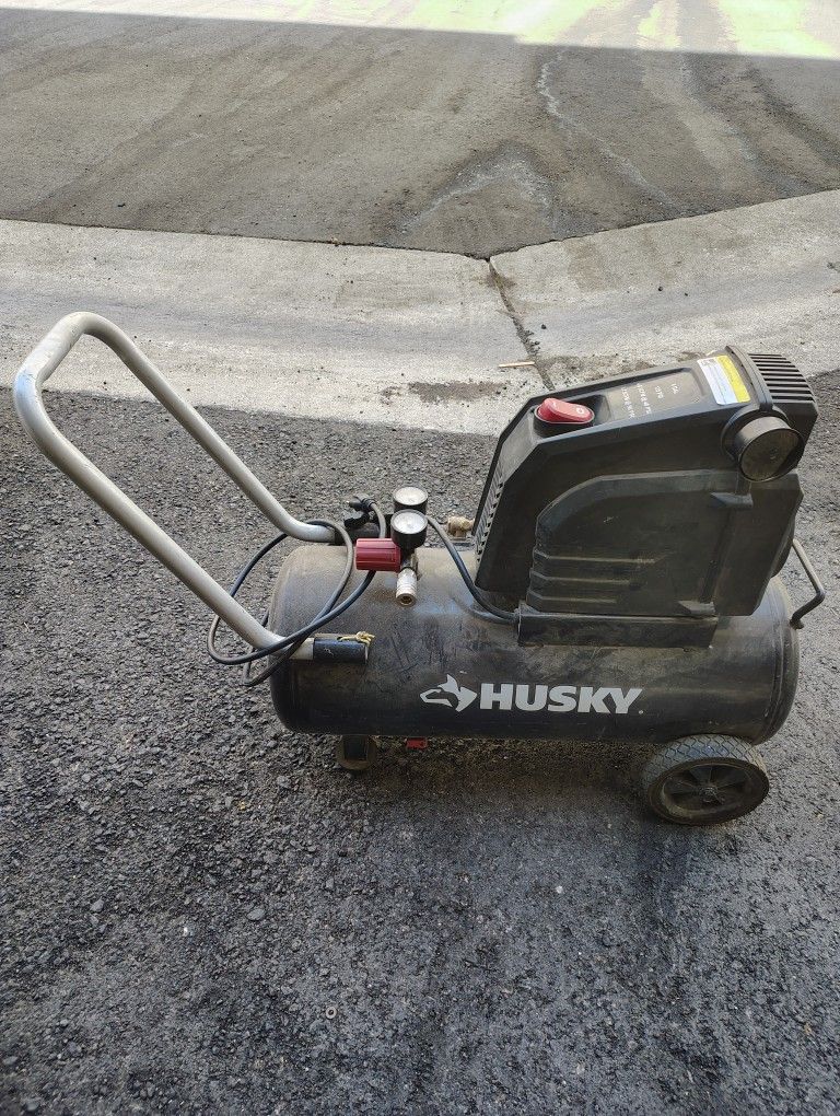 Husky 8gal Air Compressor