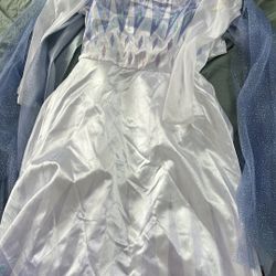 Halloween Costume Elsa New Size 5-6 But Seems Bigger