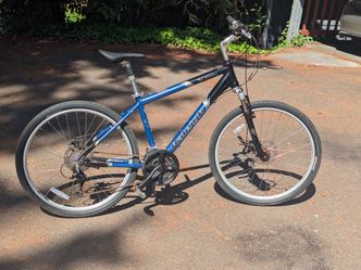 Raleigh SC200 DX Medium Size 24 Speed Hybrid Bicycle with Disc Brakes