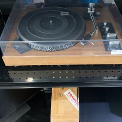 Yamaha YP-511 Direct Drive Turntable, Nice! for Sale in Boca Raton, FL -  OfferUp