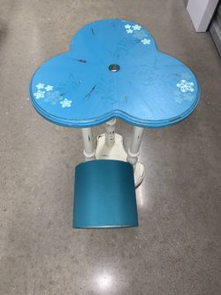 Vintage light stand/table and lampshade