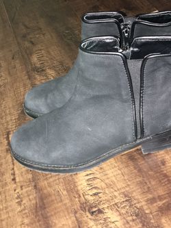 Steve Madden Black Booties size 6M