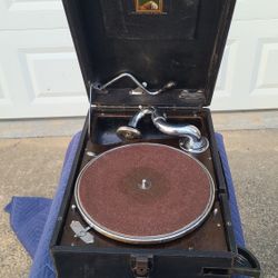1930's British Antique HMV Portable Phonograph Gramophone Record Player 
