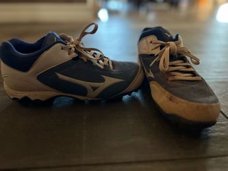 Used rubber softball cleats