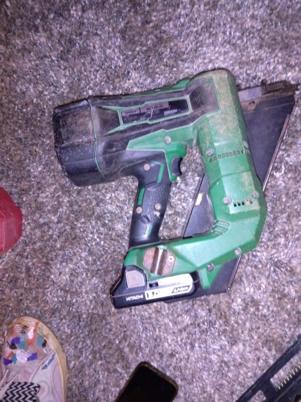 Hitachi Nail Gun