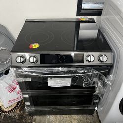 BRAND NEW SAMSUNG 30” ELECTRIC RANGE