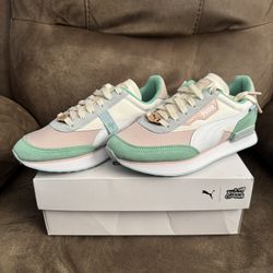 Nike/Puma Size 5y and 6y Sneakers!