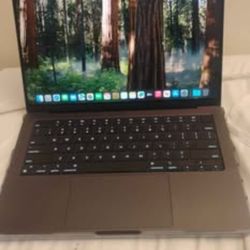 Mac Book Pro 2024  M4  CHIP 