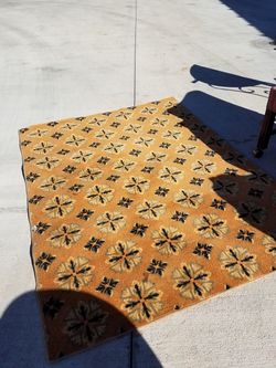 Rug