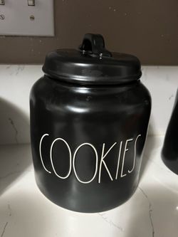Rae Dunn cookie jar