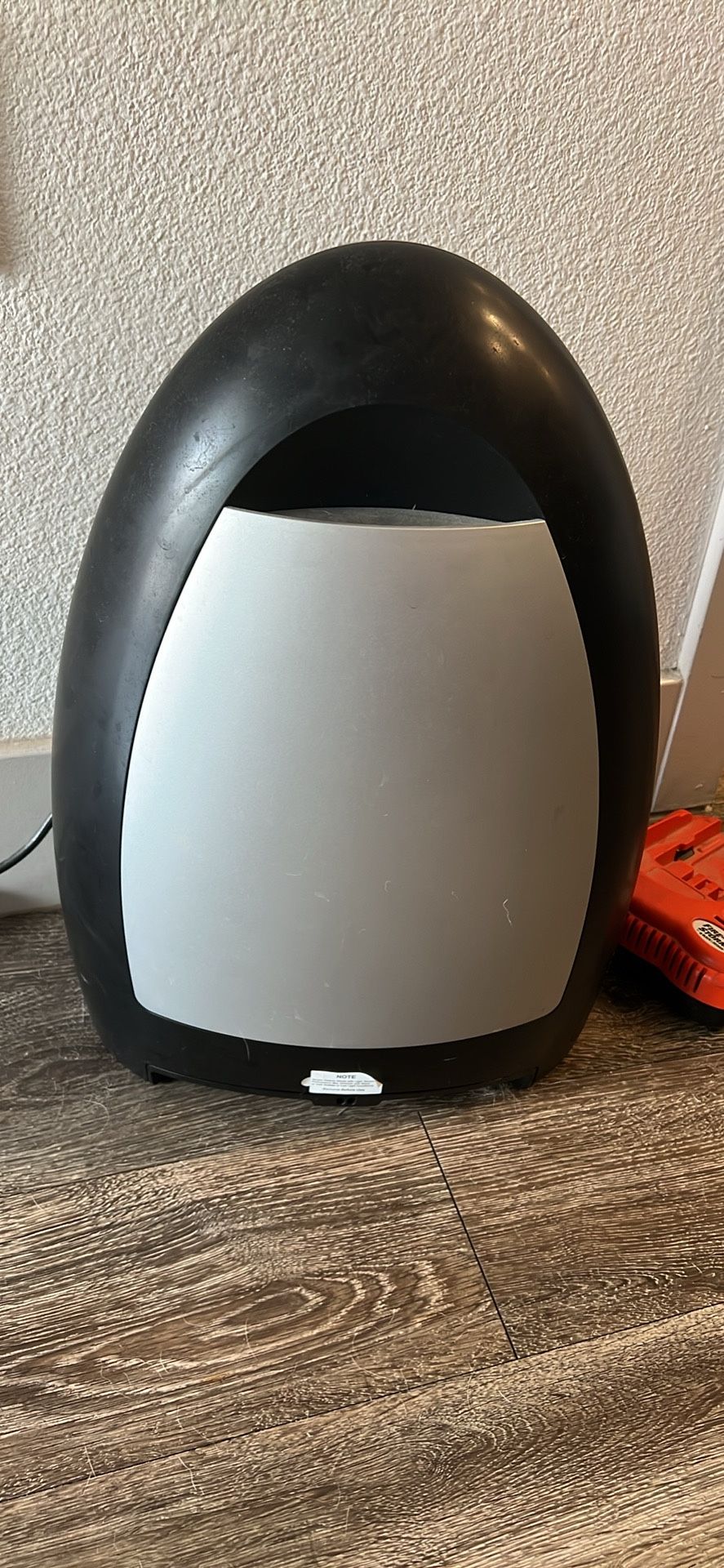 Eye Home Touchless Vac