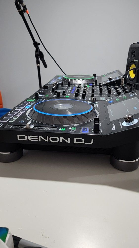 Professional Grade Dj Equipment Denon Mixer (X1800 Prime) And Cdjs (Sc5000 Prime)