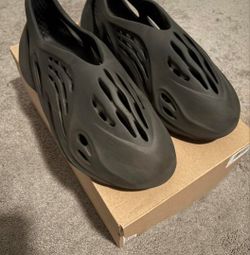 Black Or Navy Blue Yeezy Foam Runners