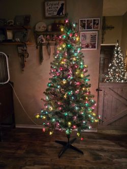 6 ft prelit Christmas tree