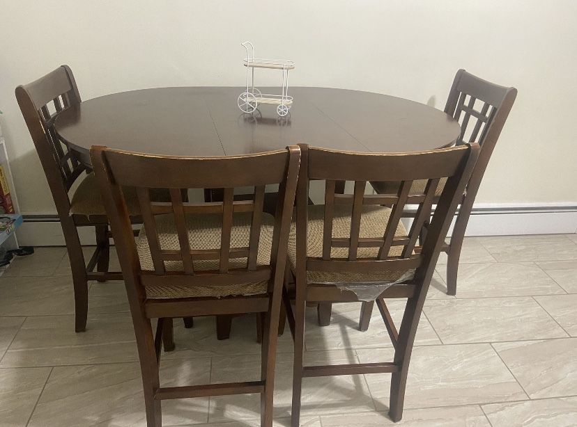 Dinner Table 