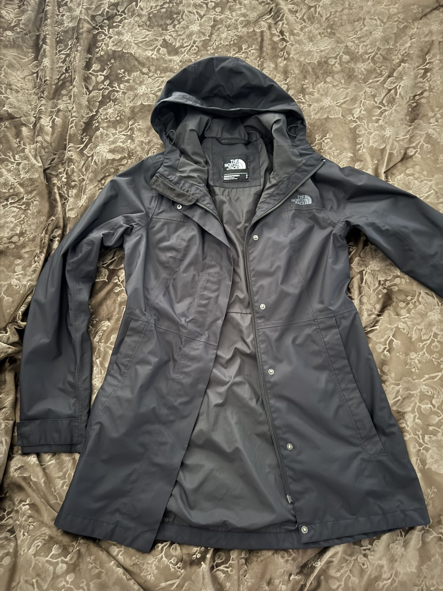 Women’s North Face Jacket