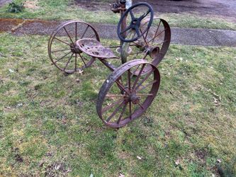 Antique Garden Art Decoration 