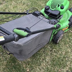 Lawnboy Lawnmower Self Propelled Side Discharge 21 Inch  6.75 Hp 