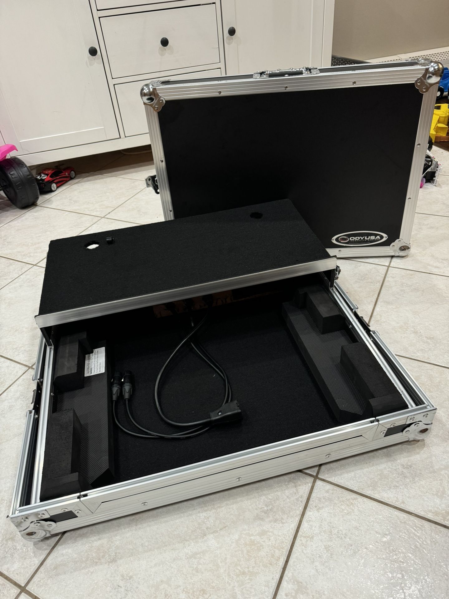 Odyssey FZGSATOMNISDUO Flight Case for AlphaTheta Pioneer OMNIS-DUO w/ Laptop