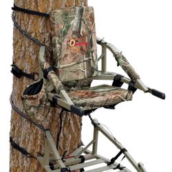 Climbing Tree Stand * In Its Box * 