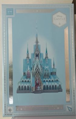 Disney Castle Collection Arendelle Frozen Castle Limited Ed Light-Up Figurine