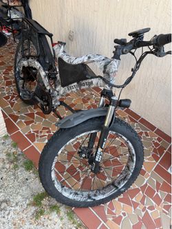Fat Tire E-Bike (NEEDS WORK) $200firm Fcfs