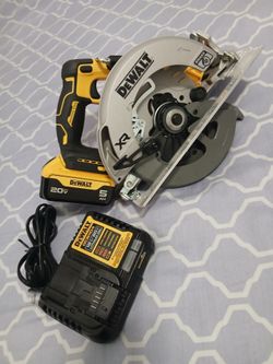 DEWALT XR  7-1/4" Cordless Circular Saw..brand new  with battery and charger..$250