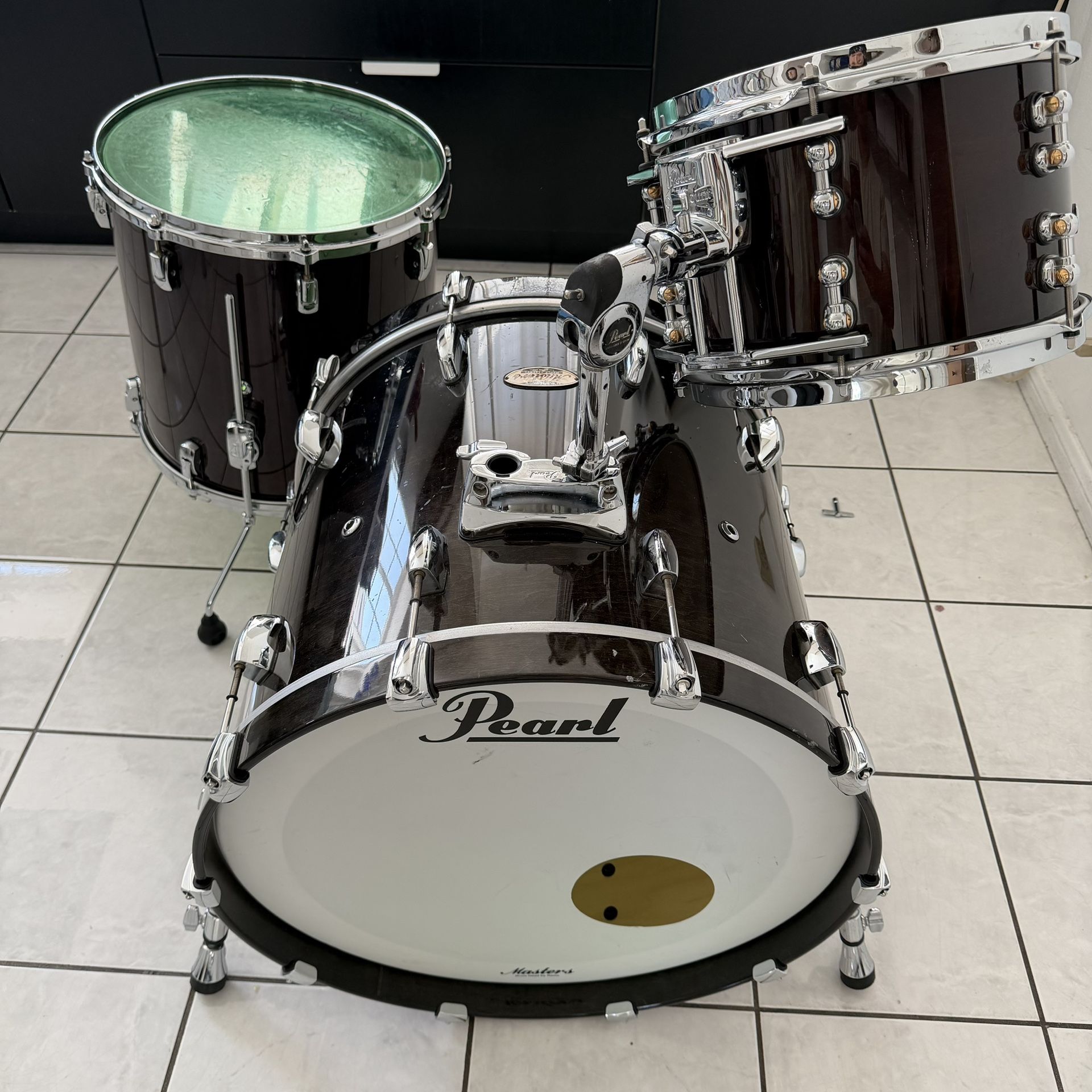 Pearl Drum Set