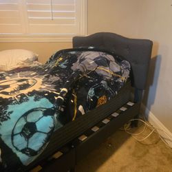 Bed frames twin set
