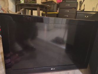32 INCH LG 1080 HD TV****75$ Or Best Offer****