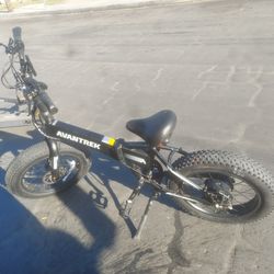 Electric Bike + 2 Electric Scooters – All Run