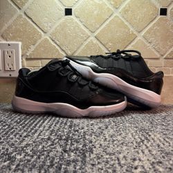 Jordan 11 Lows “space jams” -Size 11 M -Rep Box -Icy bottoms❄️