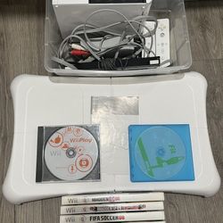 Nintendo Wii Bundle Game Console 2 Controllers 6 Games Fit Play Madden FIFA All Cables