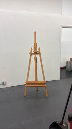 Easel