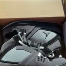 size 8 jordan’s i need them gone they are from my 7th grade elementary year i got them for 260
