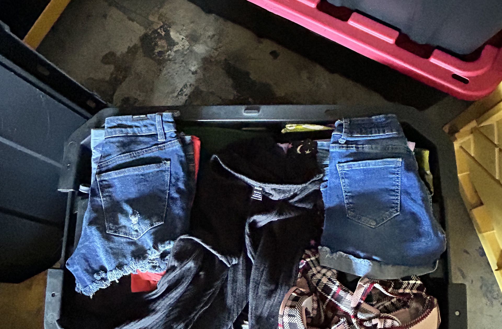 Tote full of girls and woman’s clothes