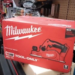MILWAUKEE M18 3 - 1/4" PLANER (TOOL ONLY)