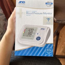 Blood Pressure Cuff / Monitor 