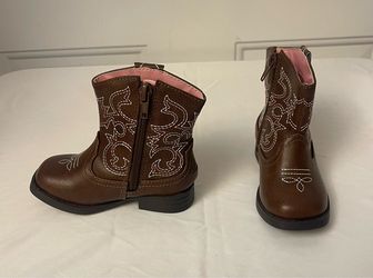 Brand new brown Cowgirl Boots size 6