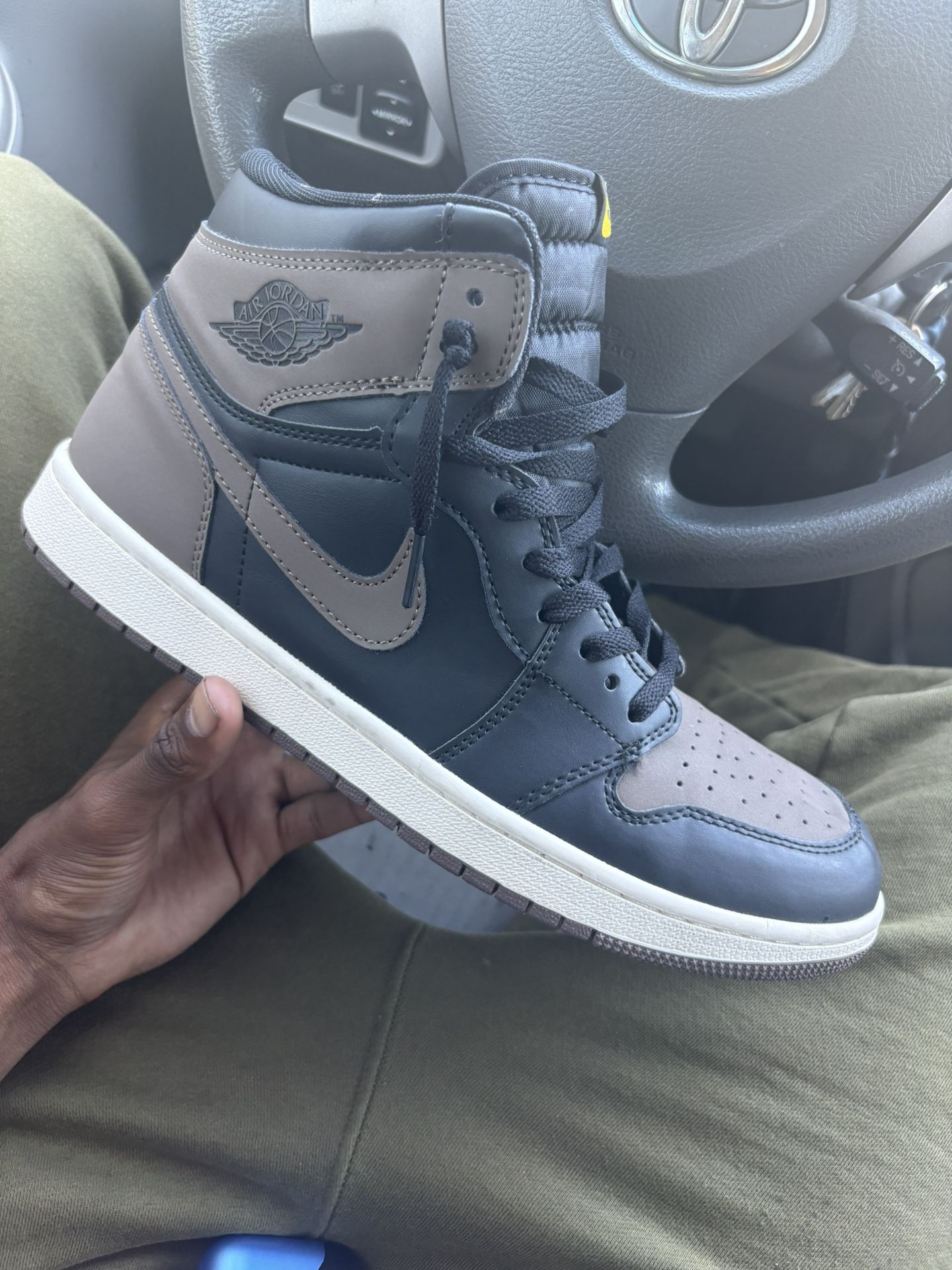 Jordan 1s Palomino