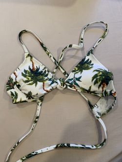 Size Xs bathing suit top