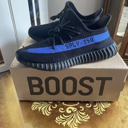 Yeezy Boost 350 V2 Dazzling Blue 