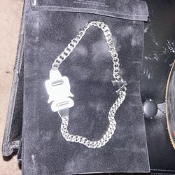 Alyx 1018 9sm Pan dent Necklace