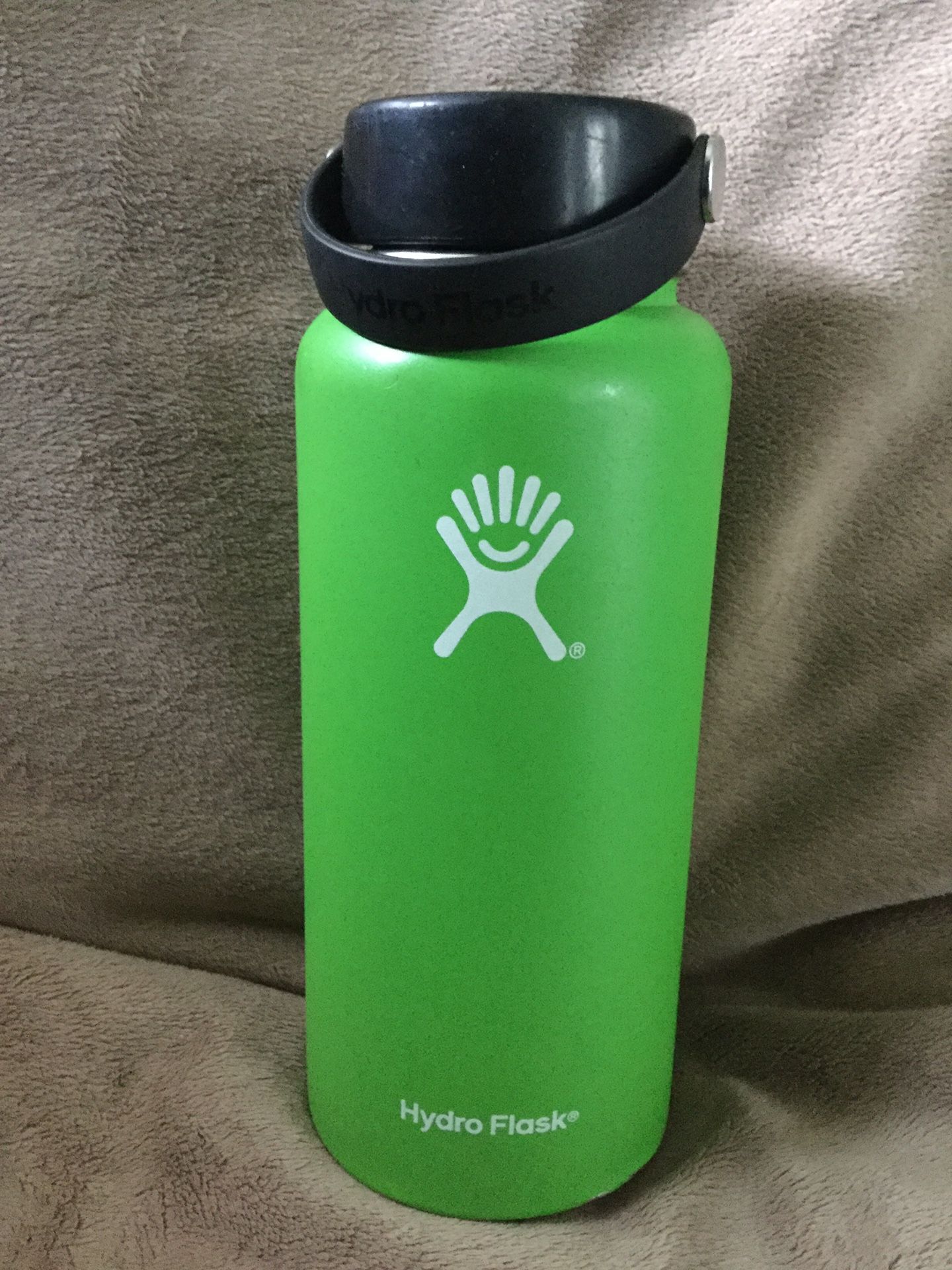 Hydro Flask 32oz wide mouth Lime green