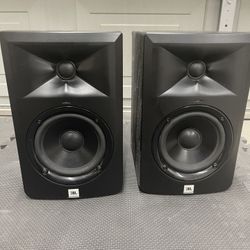 JBL LSR305 Studio Monitor Speakers 