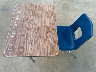 Kids Desk/Homeschooling Desk