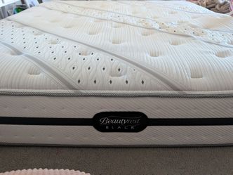 Bundle: Premium Beautyrest Black King Mattress & Motorized Adjustable Base (Delivery Available!)