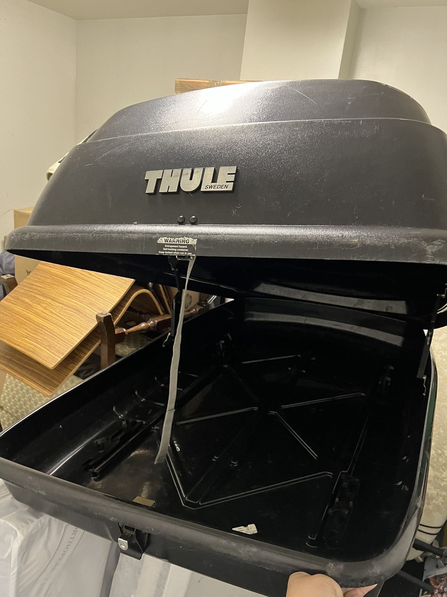 Thule 667ES Excursion ES Cargo Box for Sale in Interlaken, NJ OfferUp